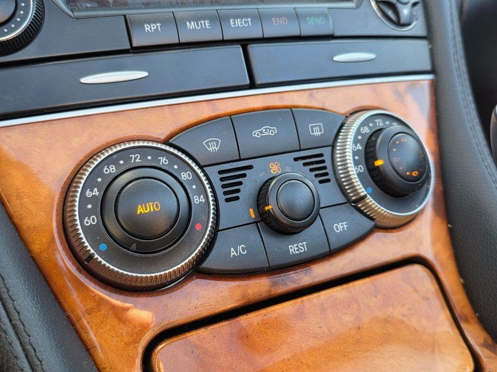 2007 Mercedes-Benz SL-Class SL 550 - Photo 28