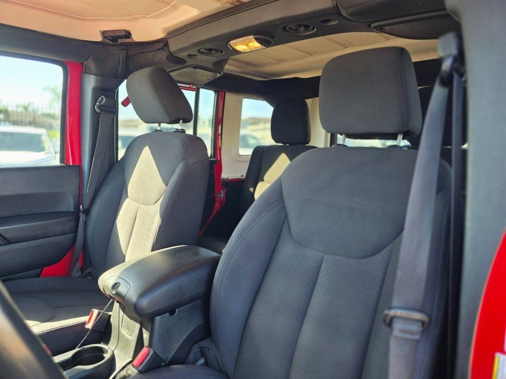 2015 Jeep Wrangler Unlimited Sport - Photo 17