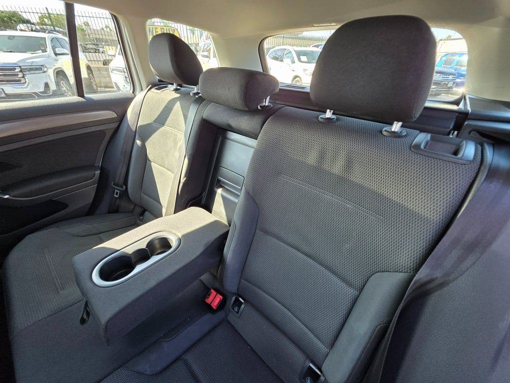 2019 Volkswagen Golf SportWagen S - Photo 16