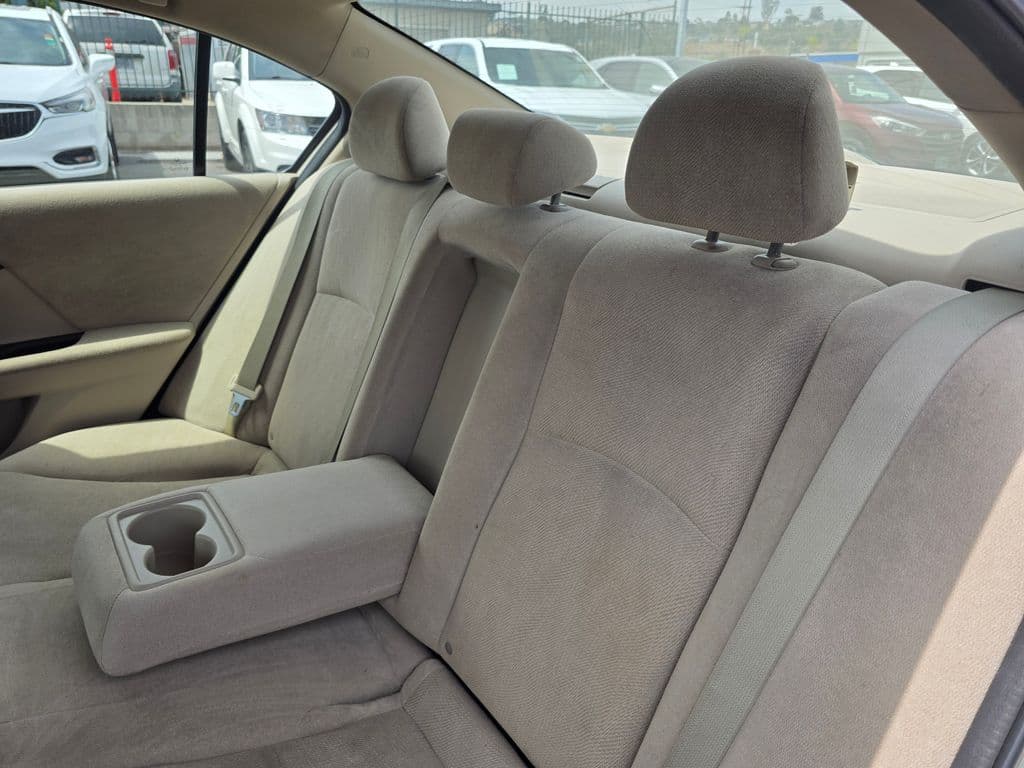 2013 Honda Accord LX - Photo 20