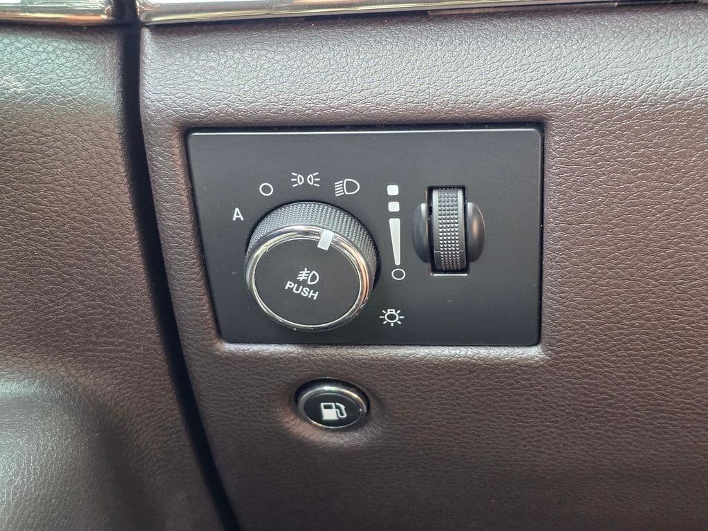 2015 Jeep Grand Cherokee Summit - Photo 45