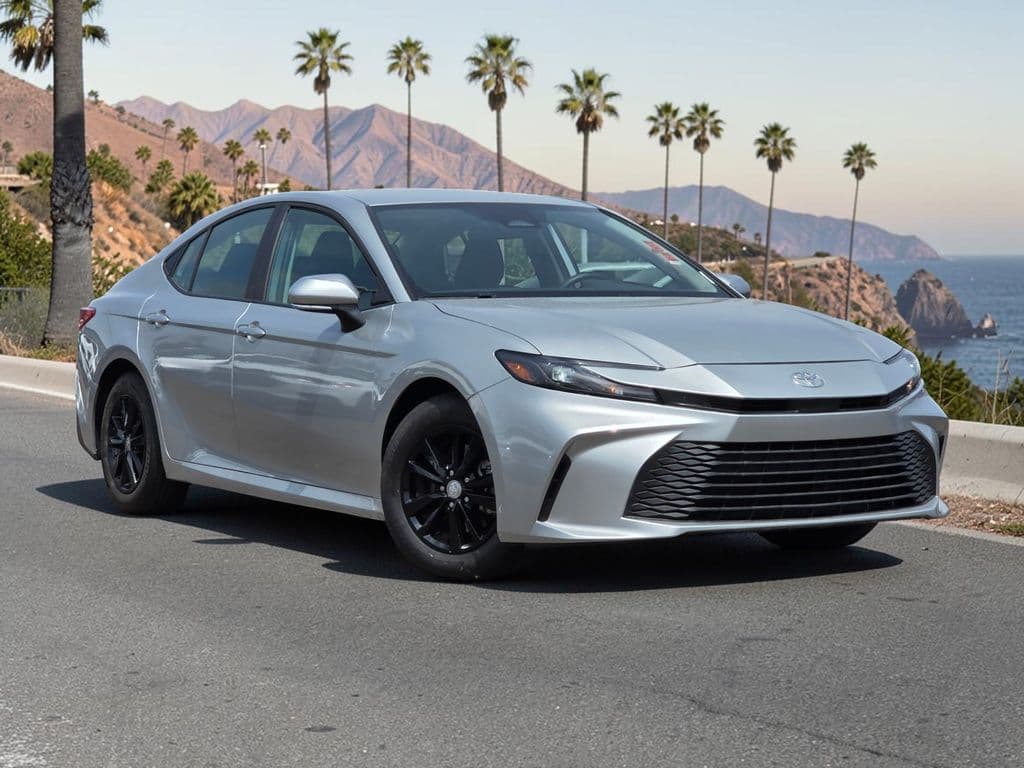 2025 Toyota Camry LE - Photo 2