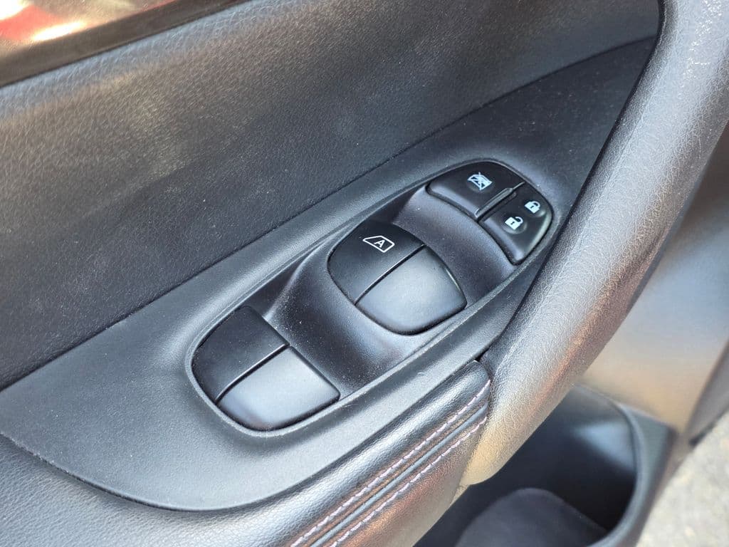 2019 Nissan Rogue SV - Photo 23