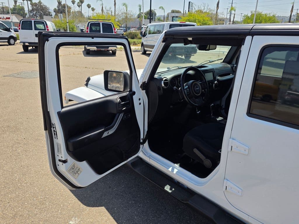 2016 Jeep Wrangler Unlimited Sahara - Photo 37