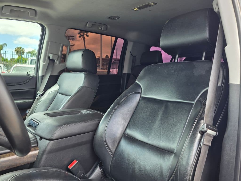 2015 Chevrolet Suburban LT - Photo 19