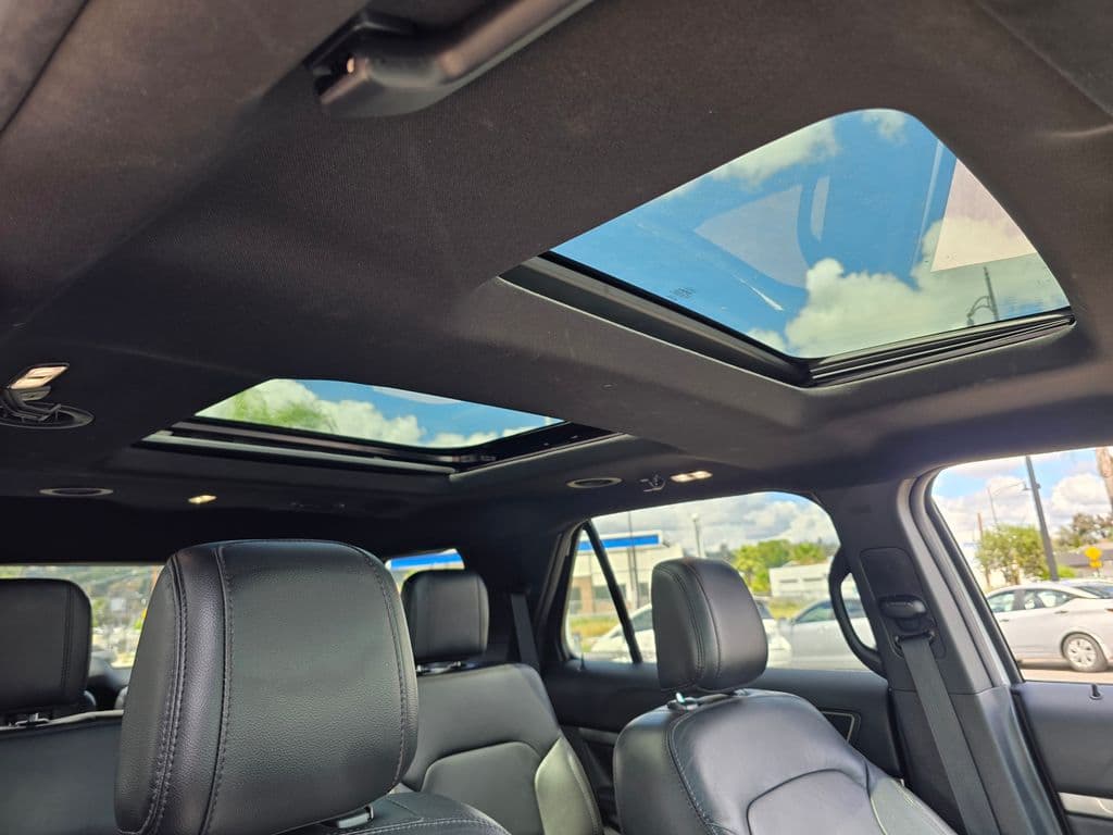 2018 Ford Explorer XLT - Photo 14