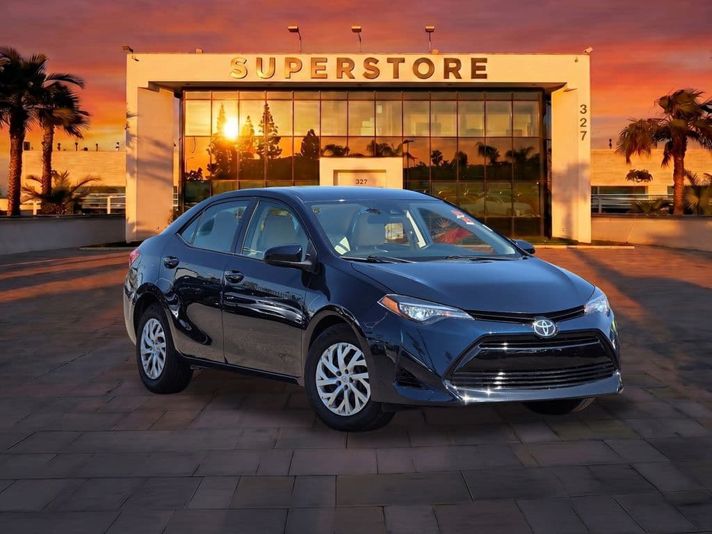 2017 Toyota Corolla LE - Photo 1