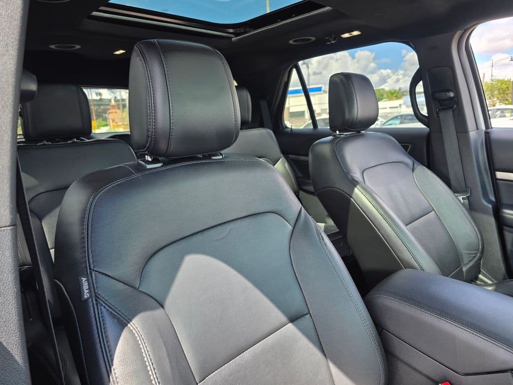 2018 Ford Explorer XLT - Photo 13