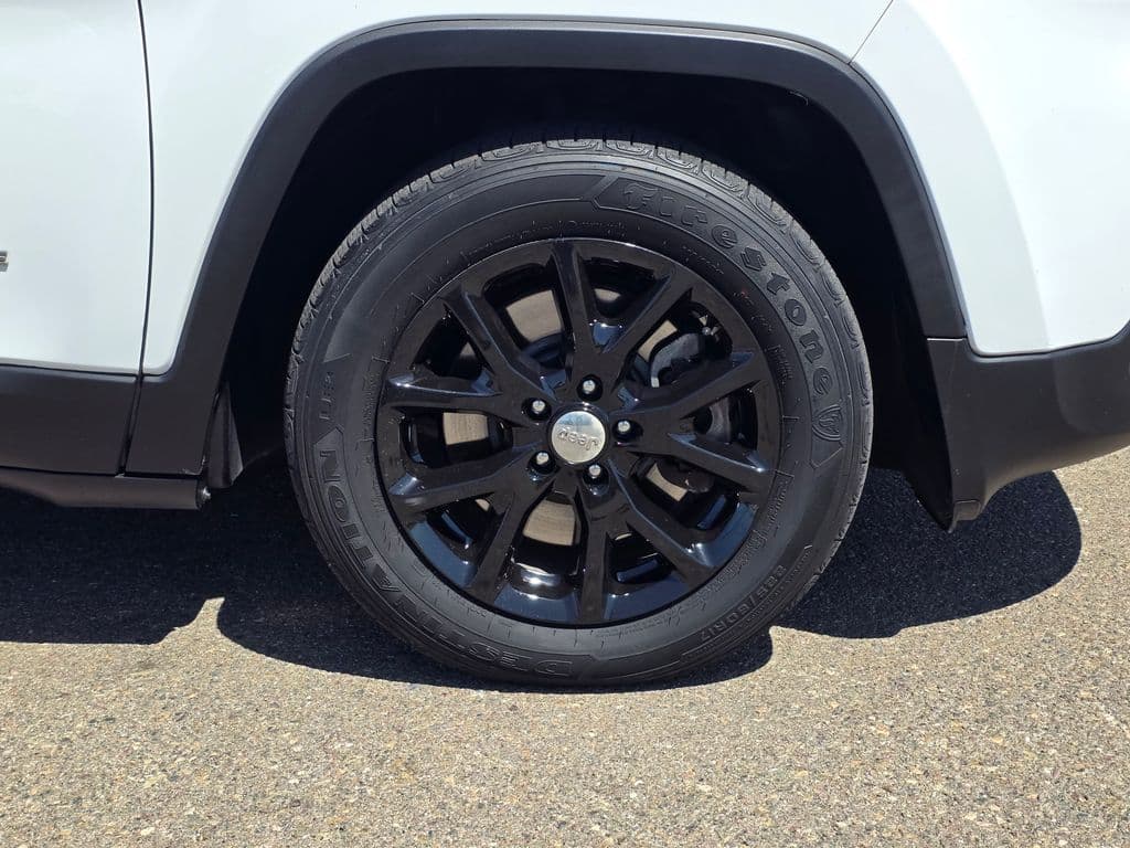 2017 Jeep Cherokee Latitude - Photo 10