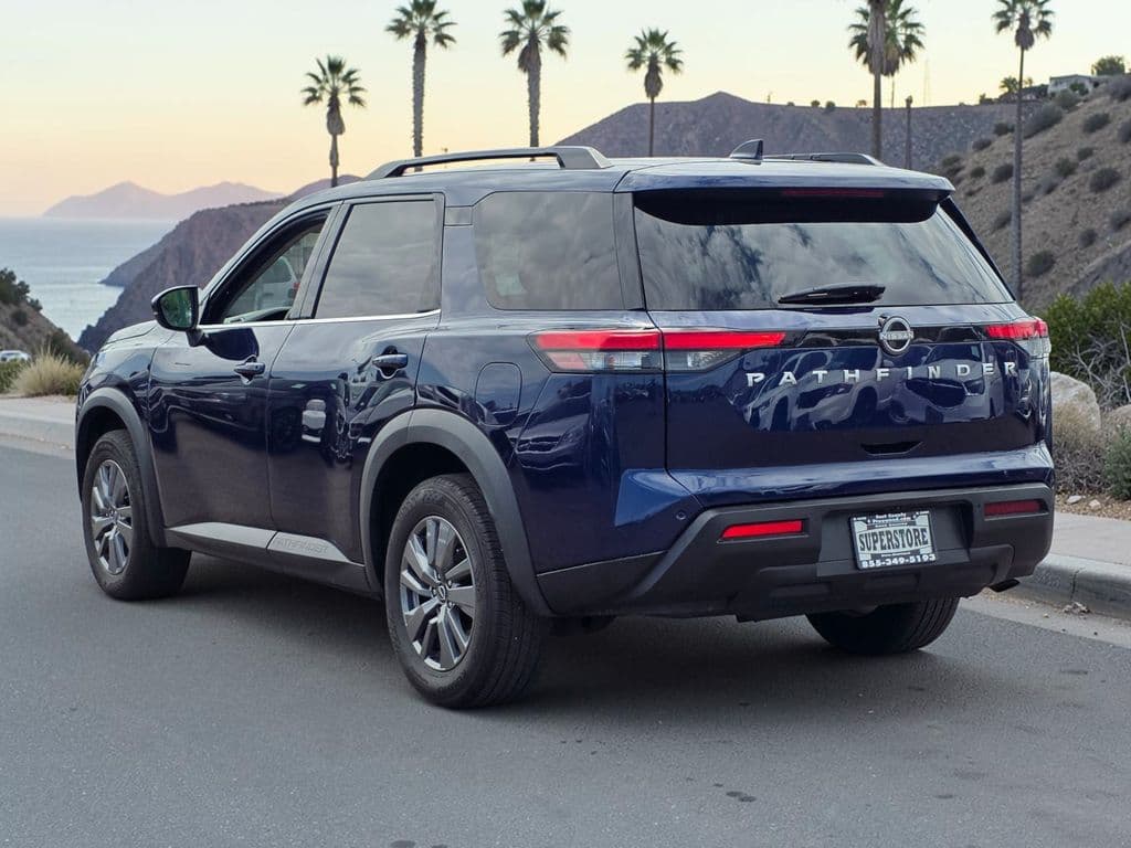 2025 Nissan Pathfinder SV - Photo 6