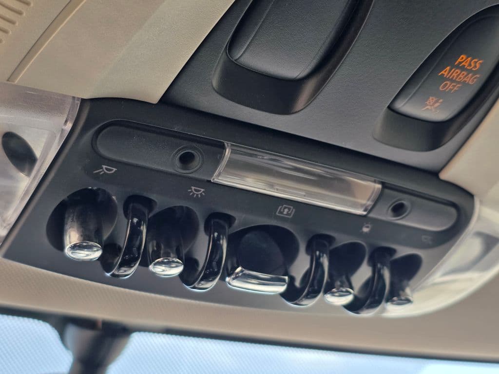 2016 MINI Cooper Base - Photo 37