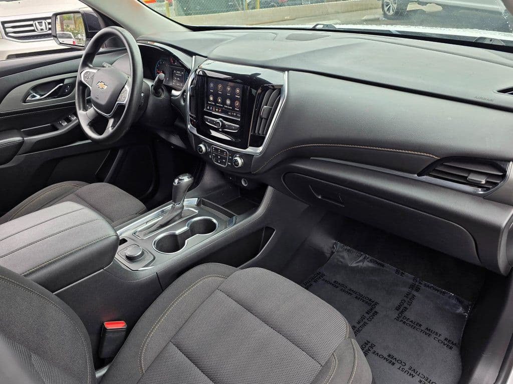 2020 Chevrolet Traverse LS - Photo 9