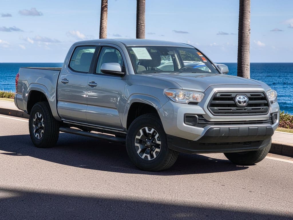 2018 Toyota Tacoma SR - Photo 2