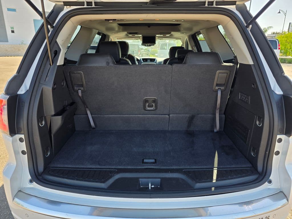 2016 GMC Acadia Denali - Photo 16