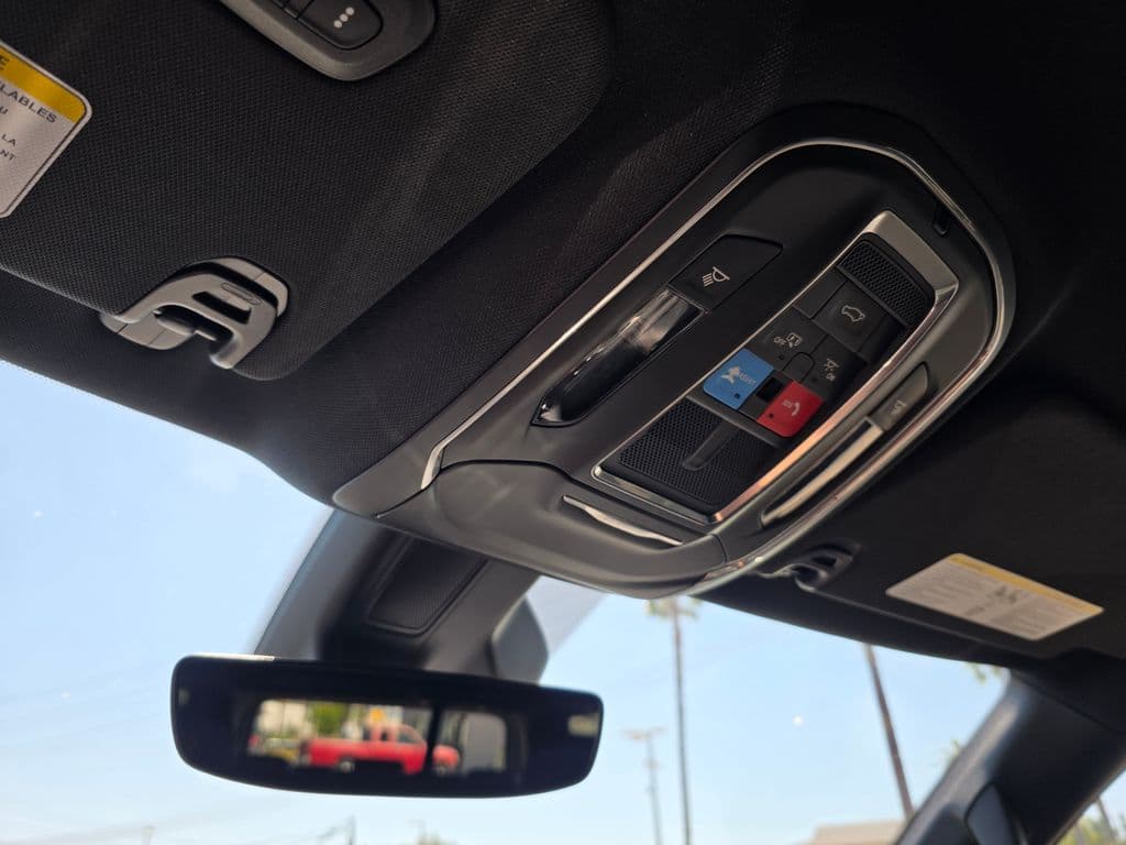 2025 Jeep Wagoneer Series II - Photo 41