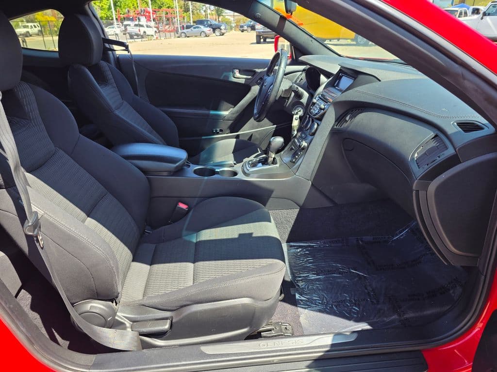 2013 Hyundai Genesis Coupe 2.0T - Photo 12