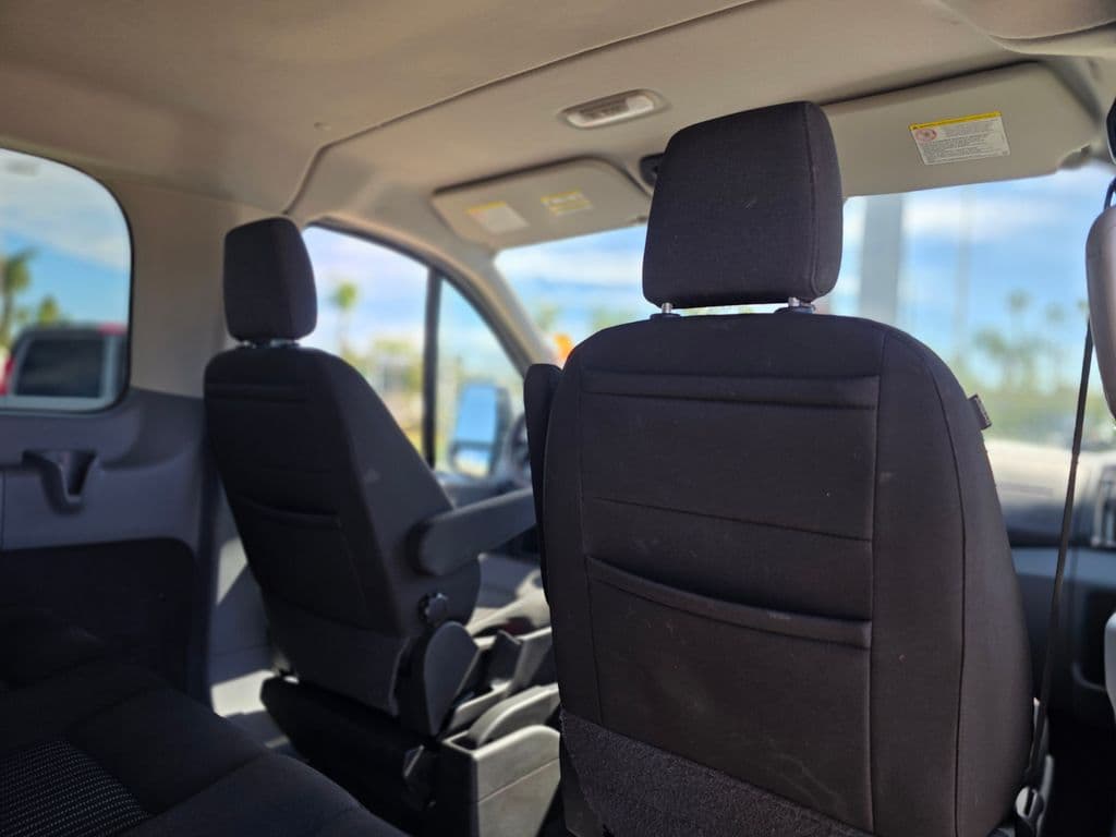 2018 Ford Transit-350 XLT - Photo 17