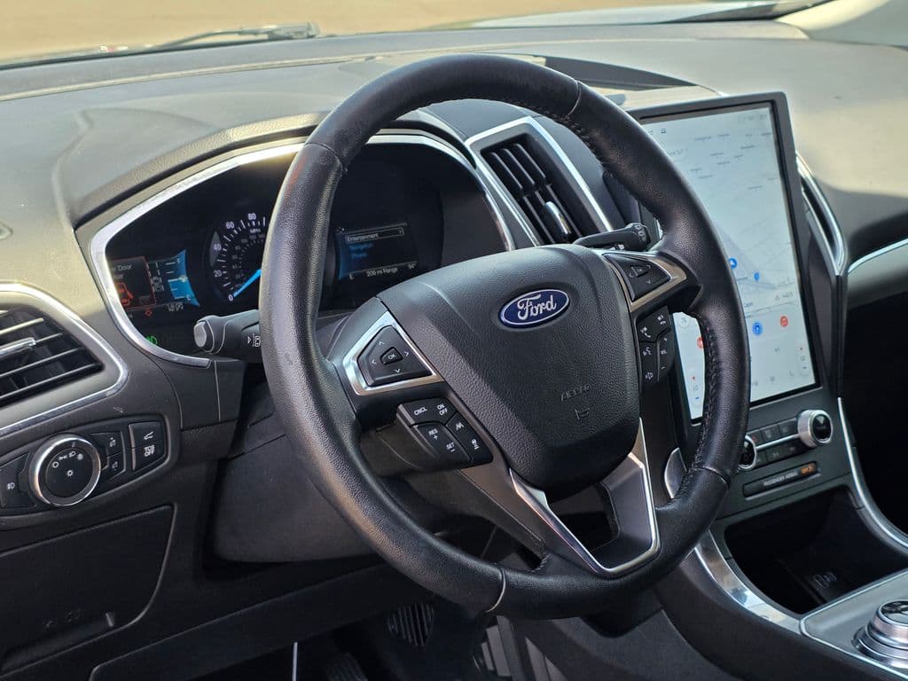 2021 Ford Edge Titanium - Photo 15