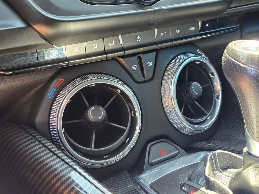 2019 Chevrolet Camaro 1LT - Photo 27