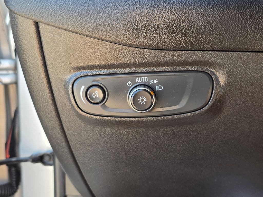 2020 Chevrolet Equinox LT - Photo 38