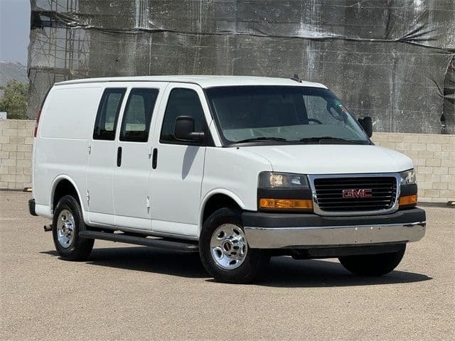 2022 GMC Savana 2500 Work Van - Photo 2