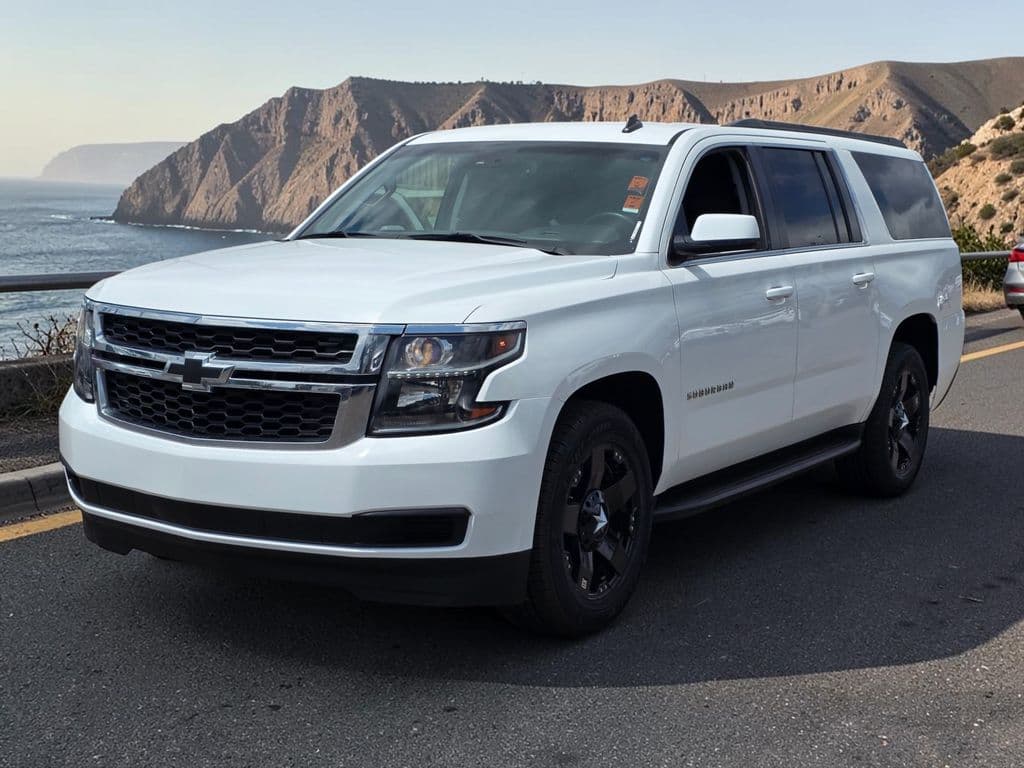 2015 Chevrolet Suburban LT - Photo 4