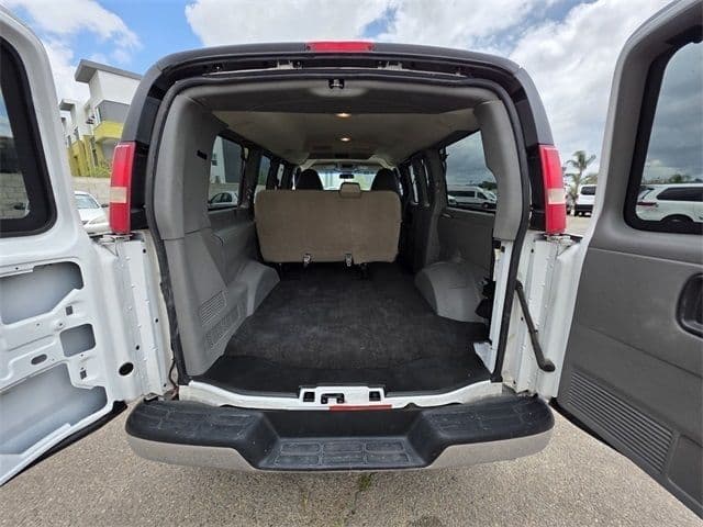 2014 Chevrolet Express 1500 LT - Photo 14