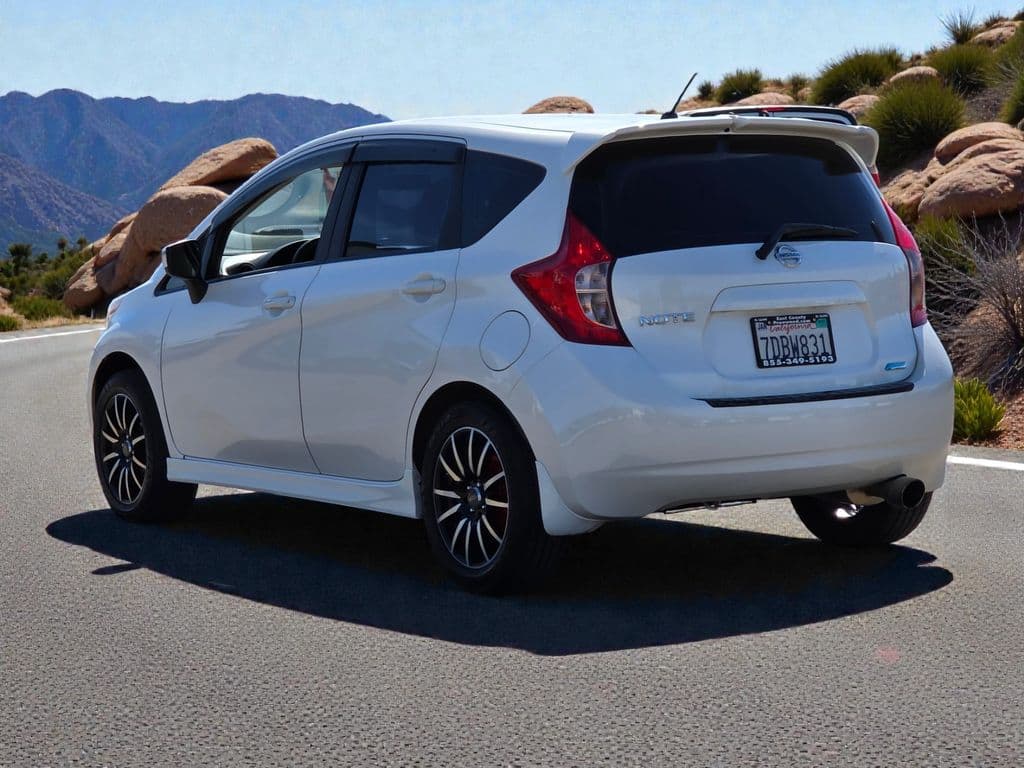 2014 Nissan Versa Note SV - Photo 5