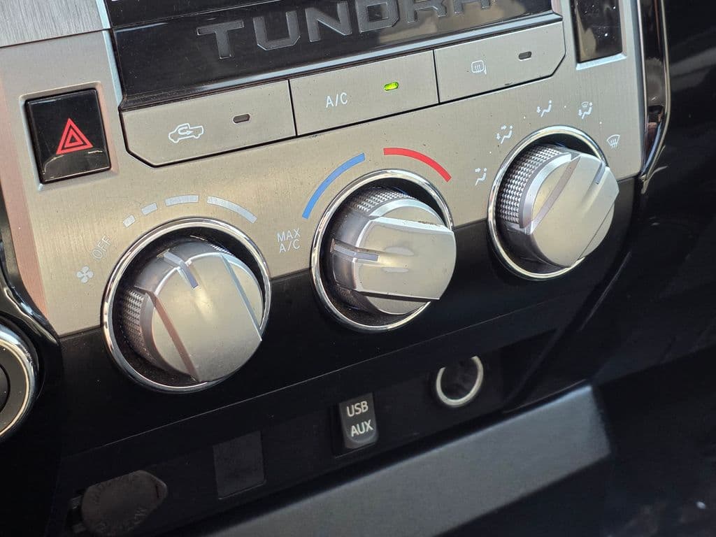 2018 Toyota Tundra SR5 - Photo 32