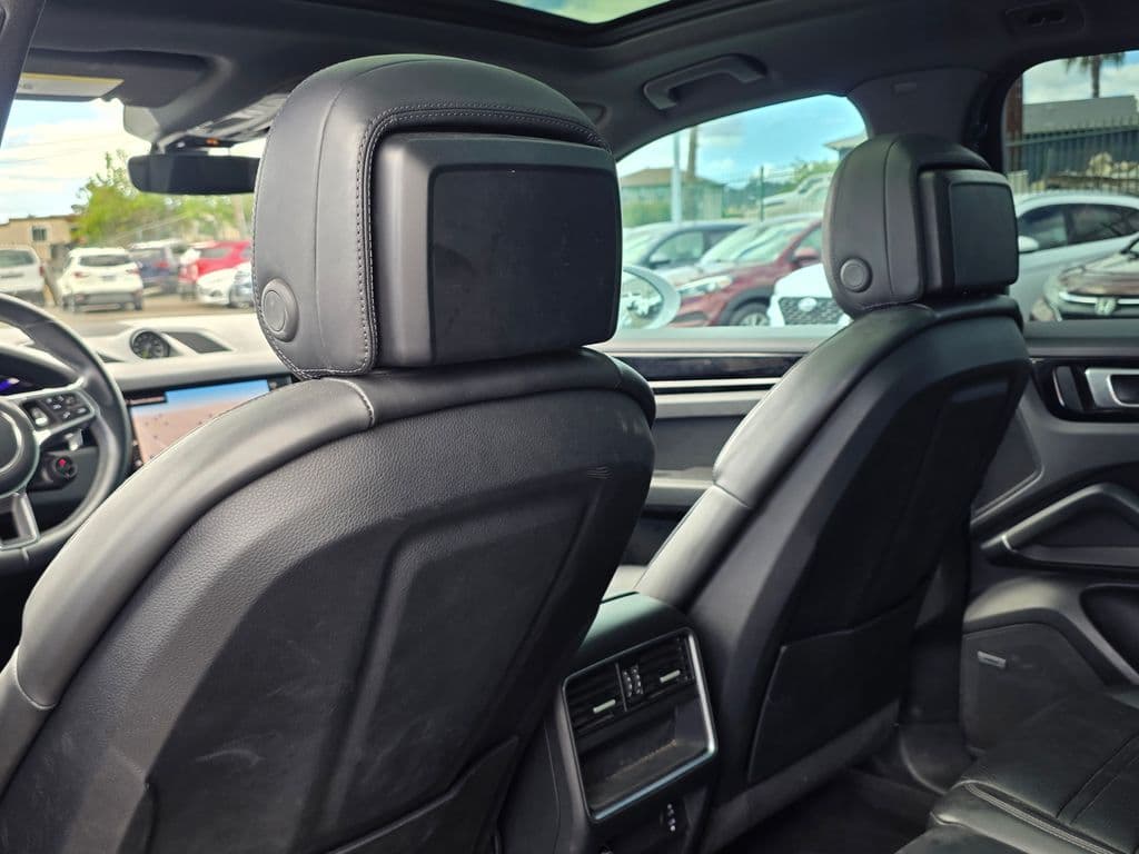 2022 Porsche Cayenne E-Hybrid - Photo 18