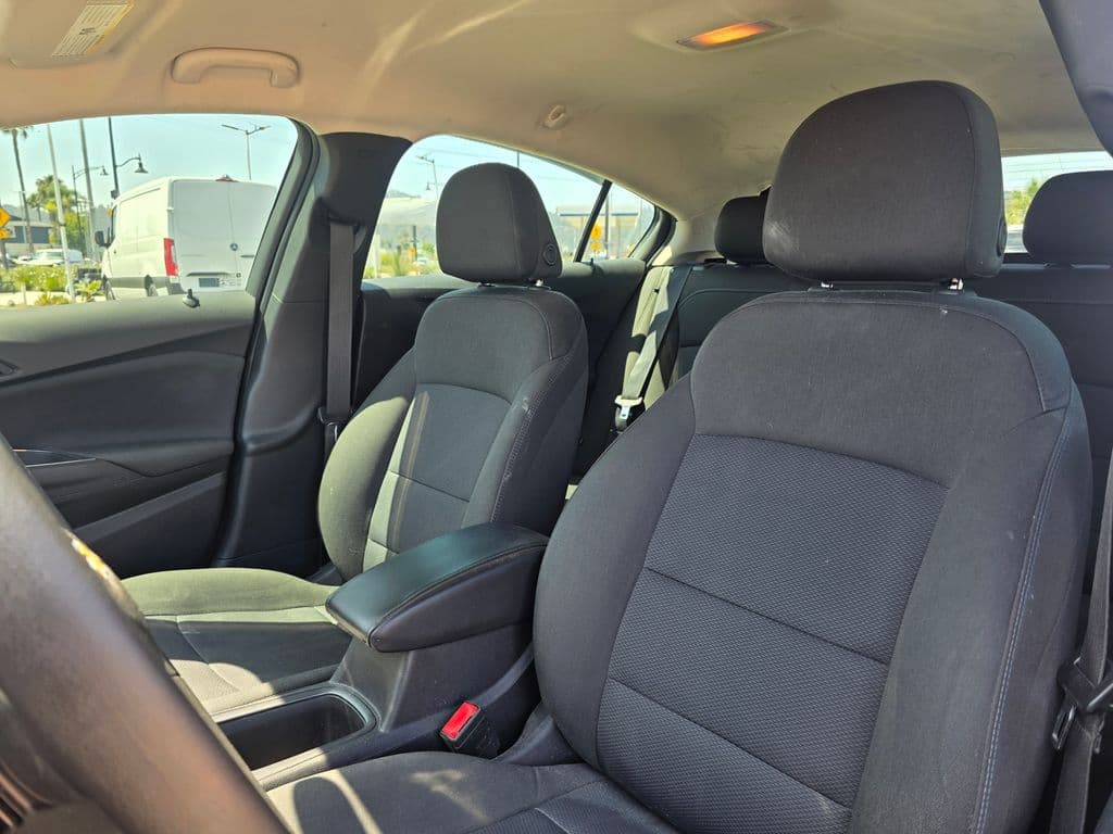 2018 Chevrolet Cruze LT - Photo 18