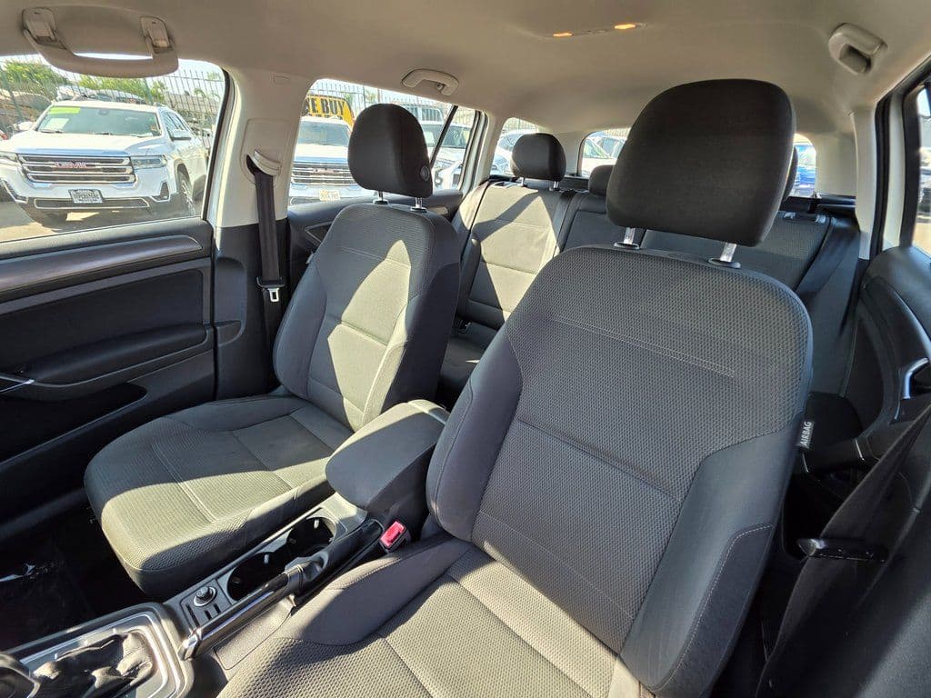 2019 Volkswagen Golf SportWagen S - Photo 13