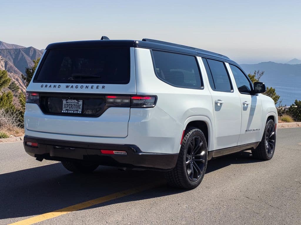 2024 Jeep Grand Wagoneer L Series II - Photo 8