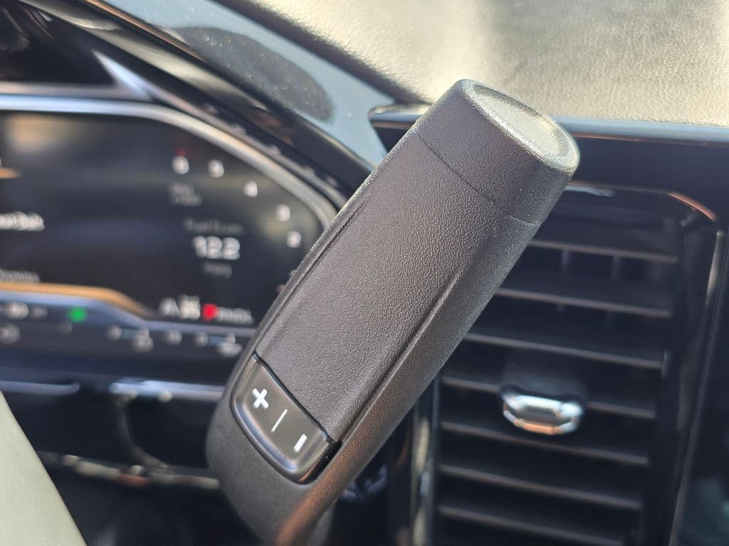 2025 GMC Sierra 1500 SLT - Photo 42