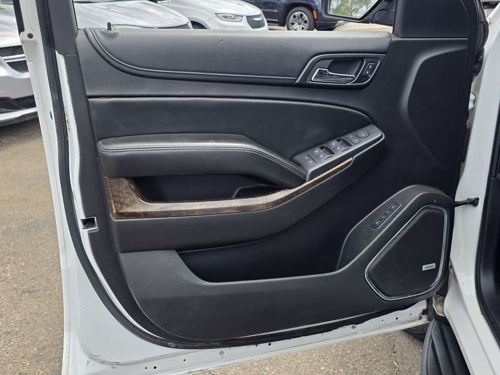 2015 Chevrolet Suburban LT - Photo 25