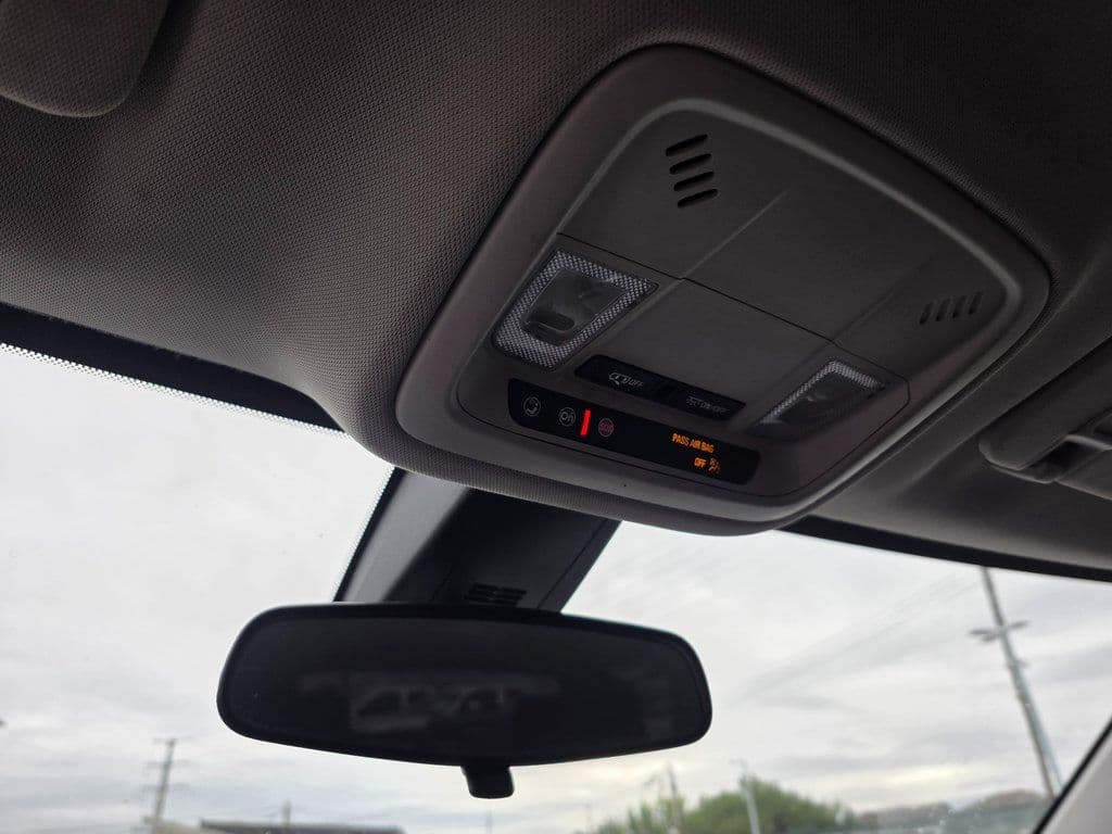 2020 Chevrolet Traverse LS - Photo 38