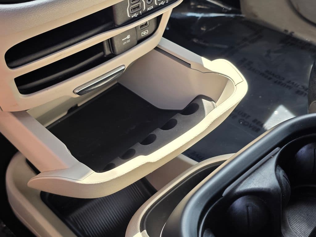 2022 Chrysler Pacifica Touring L - Photo 36