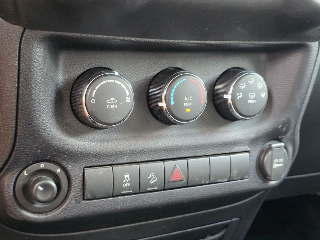 2016 Jeep Wrangler Unlimited Sport - Photo 35