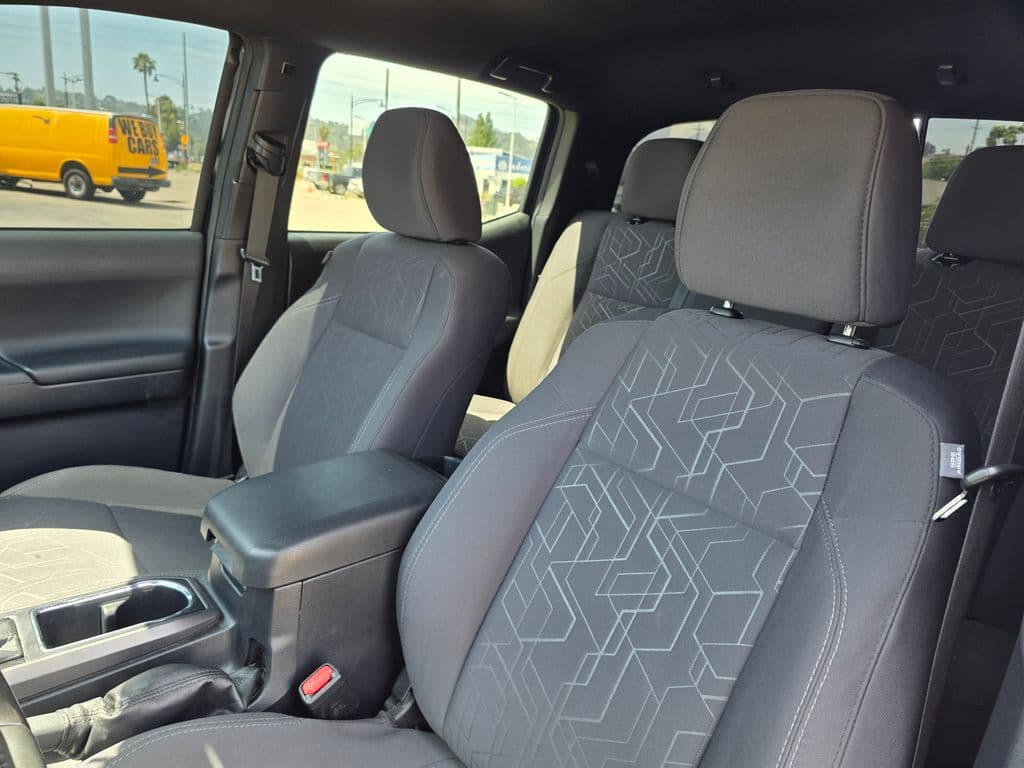 2017 Toyota Tacoma TRD Off-Road - Photo 16