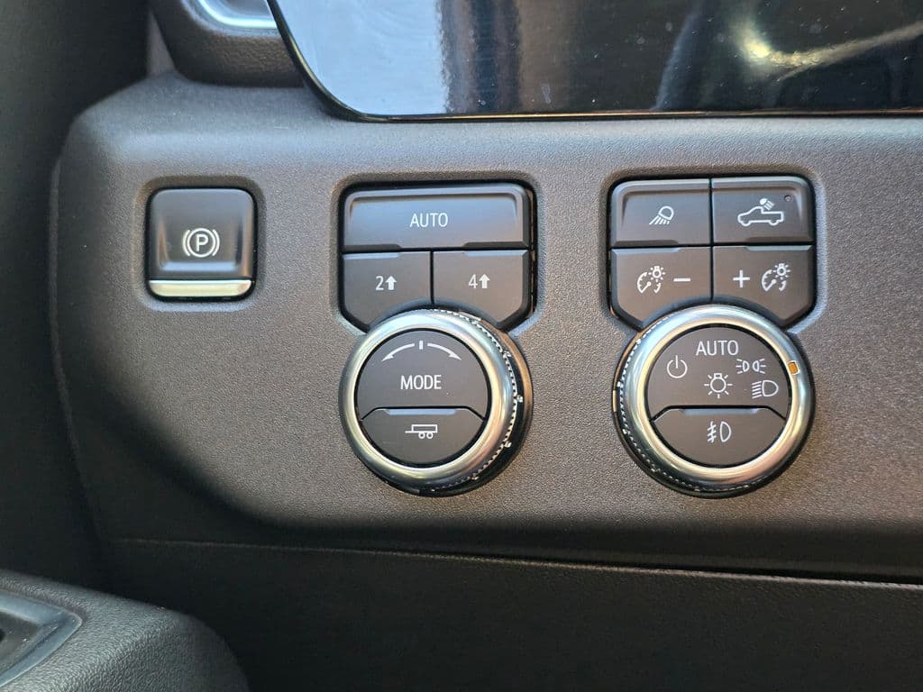 2025 GMC Sierra 1500 SLT - Photo 44
