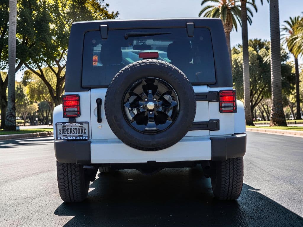 2016 Jeep Wrangler Unlimited Sahara - Photo 7
