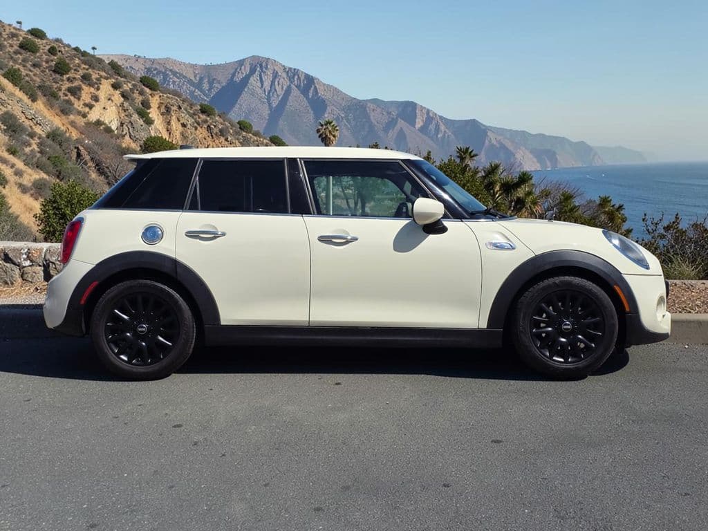2020 MINI Cooper S - Photo 9