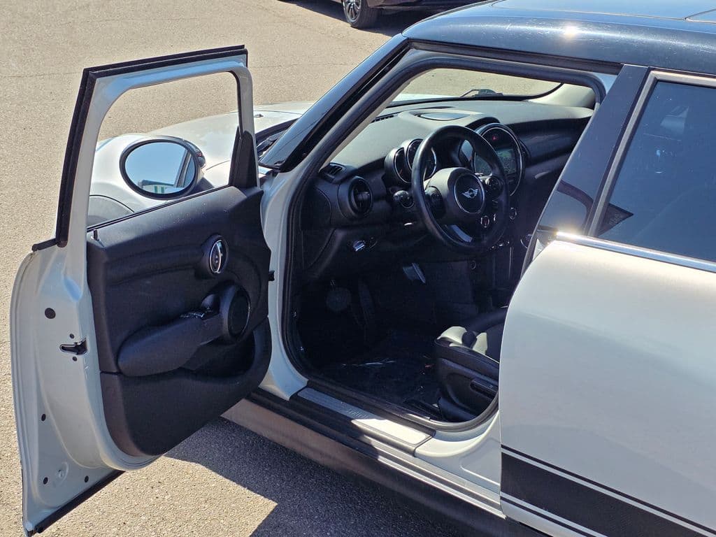 2016 MINI Cooper Base - Photo 14