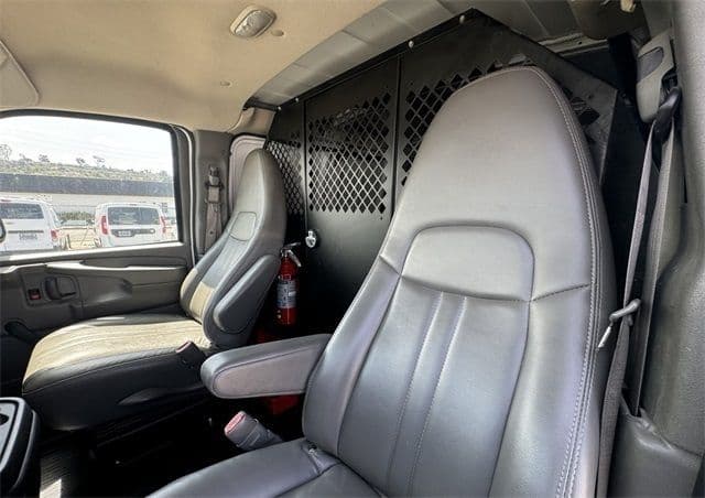 2014 GMC Savana 2500 Work Van - Photo 29