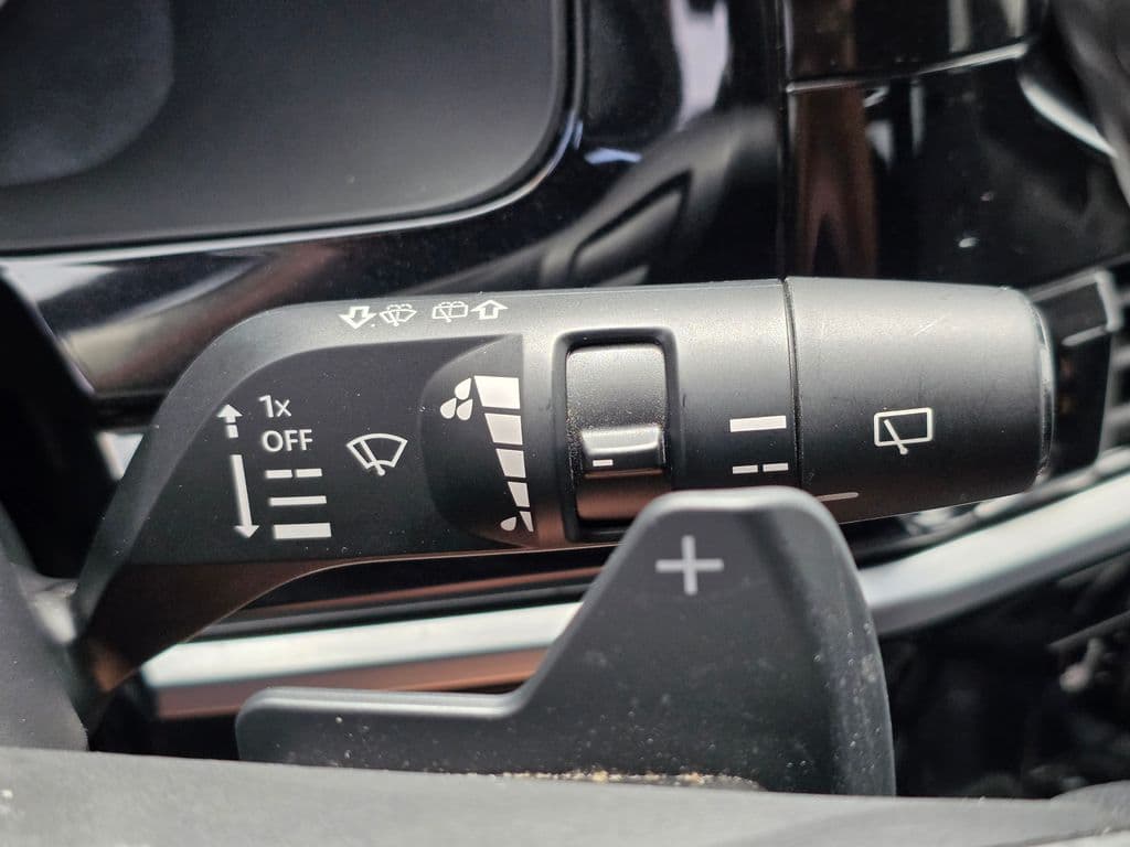 2025 Nissan Pathfinder SV - Photo 44
