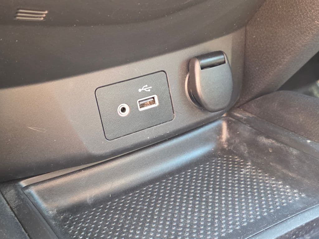 2019 Nissan Rogue SV - Photo 32