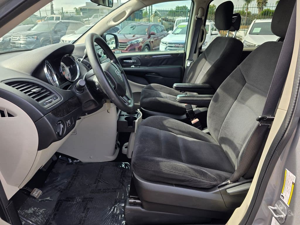 2014 Dodge Grand Caravan SE - Photo 17