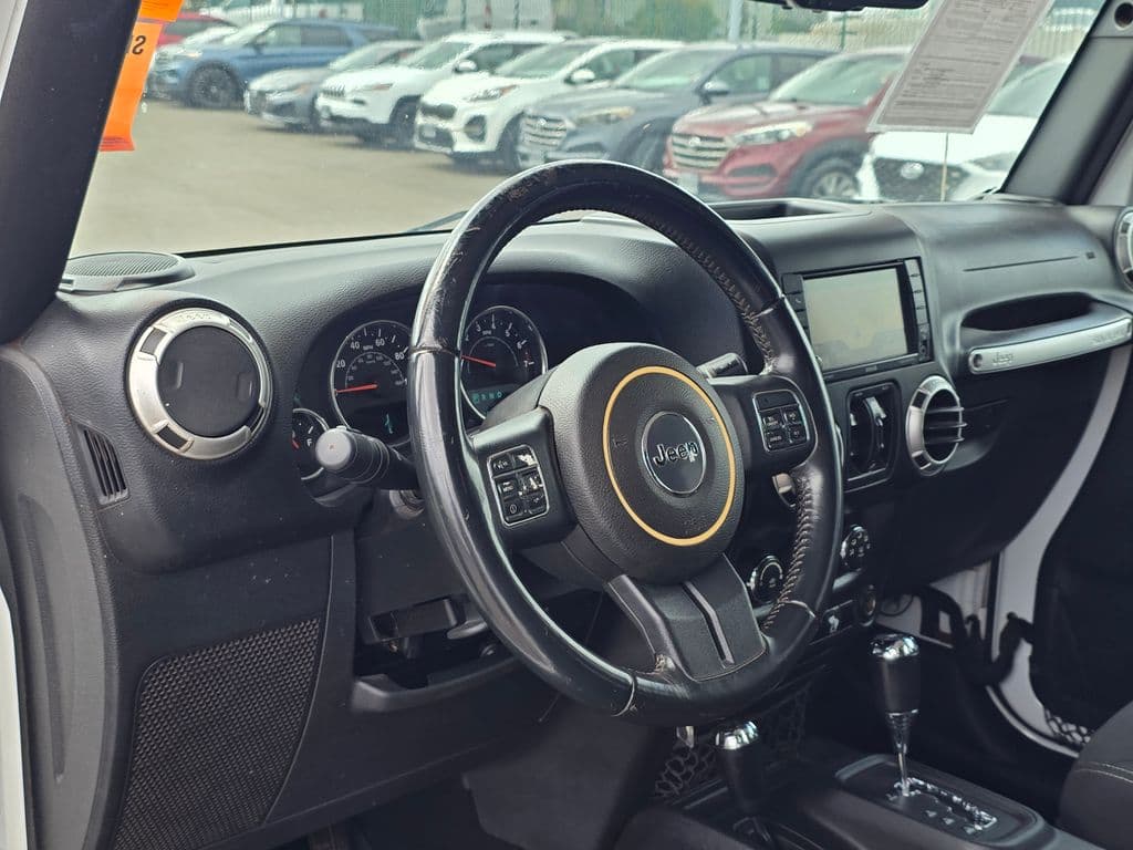 2016 Jeep Wrangler Unlimited Sahara - Photo 16