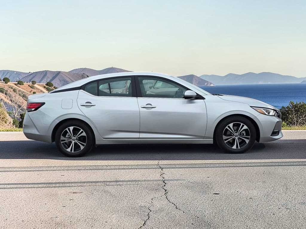 2022 Nissan Sentra SV - Photo 9