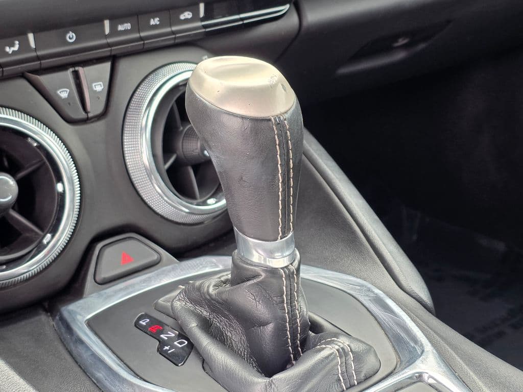 2017 Chevrolet Camaro 1LT - Photo 27